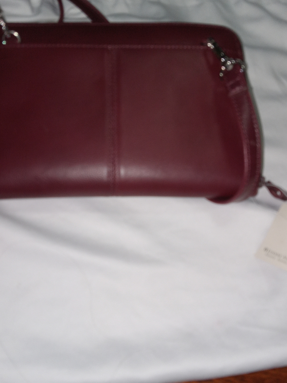 Burgundy Leather Crossbody Purse. - Picture 4 of 4